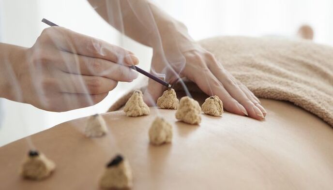 Încălzirea punctelor bioactive de pe spate pentru osteocondroză