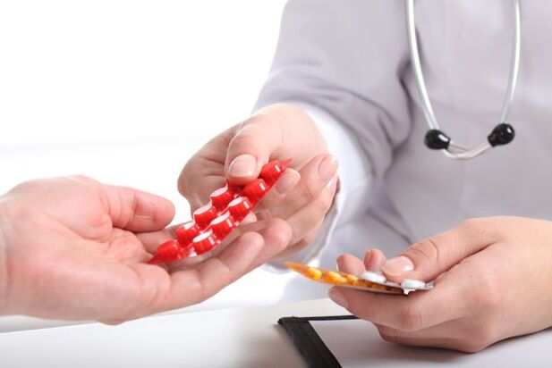 medicul dă pastile pentru a trata osteocondroza